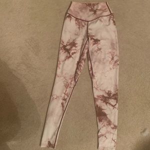 Balance athletica tie dye og leggings